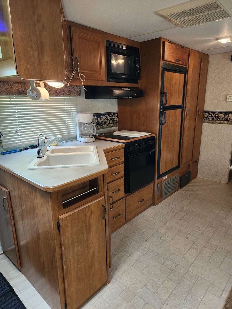 20/7 Woodhaven Lakes, Sublette, IL 61367
