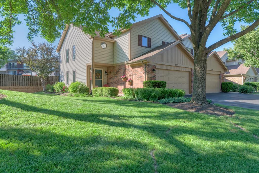 312 Cromwell Court, Westmont, IL 60559