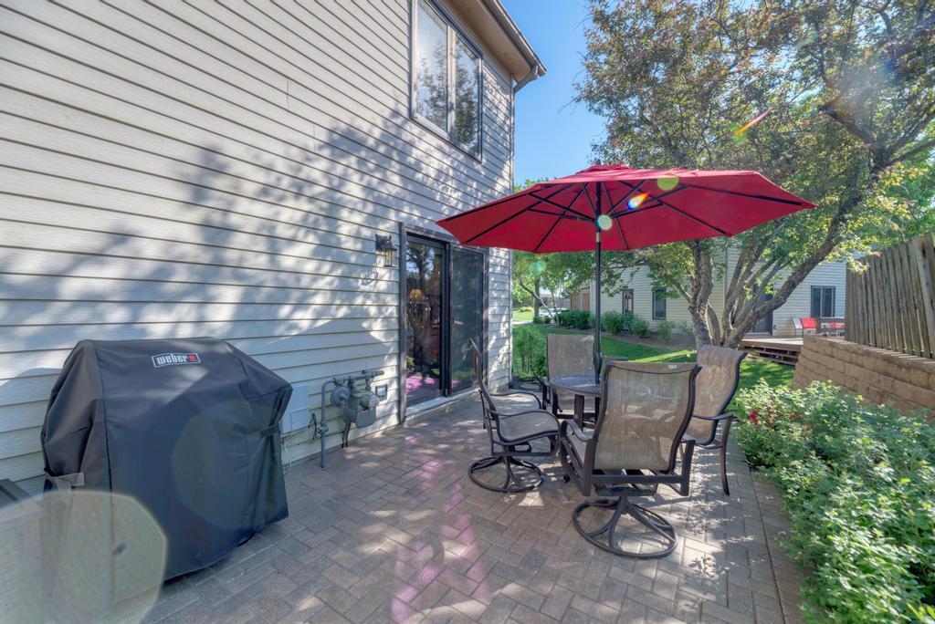 312 Cromwell Court, Westmont, IL 60559