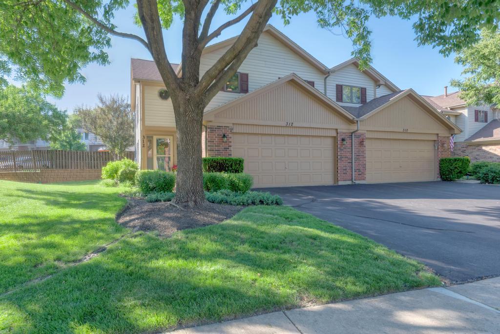312 Cromwell Court, Westmont, IL 60559