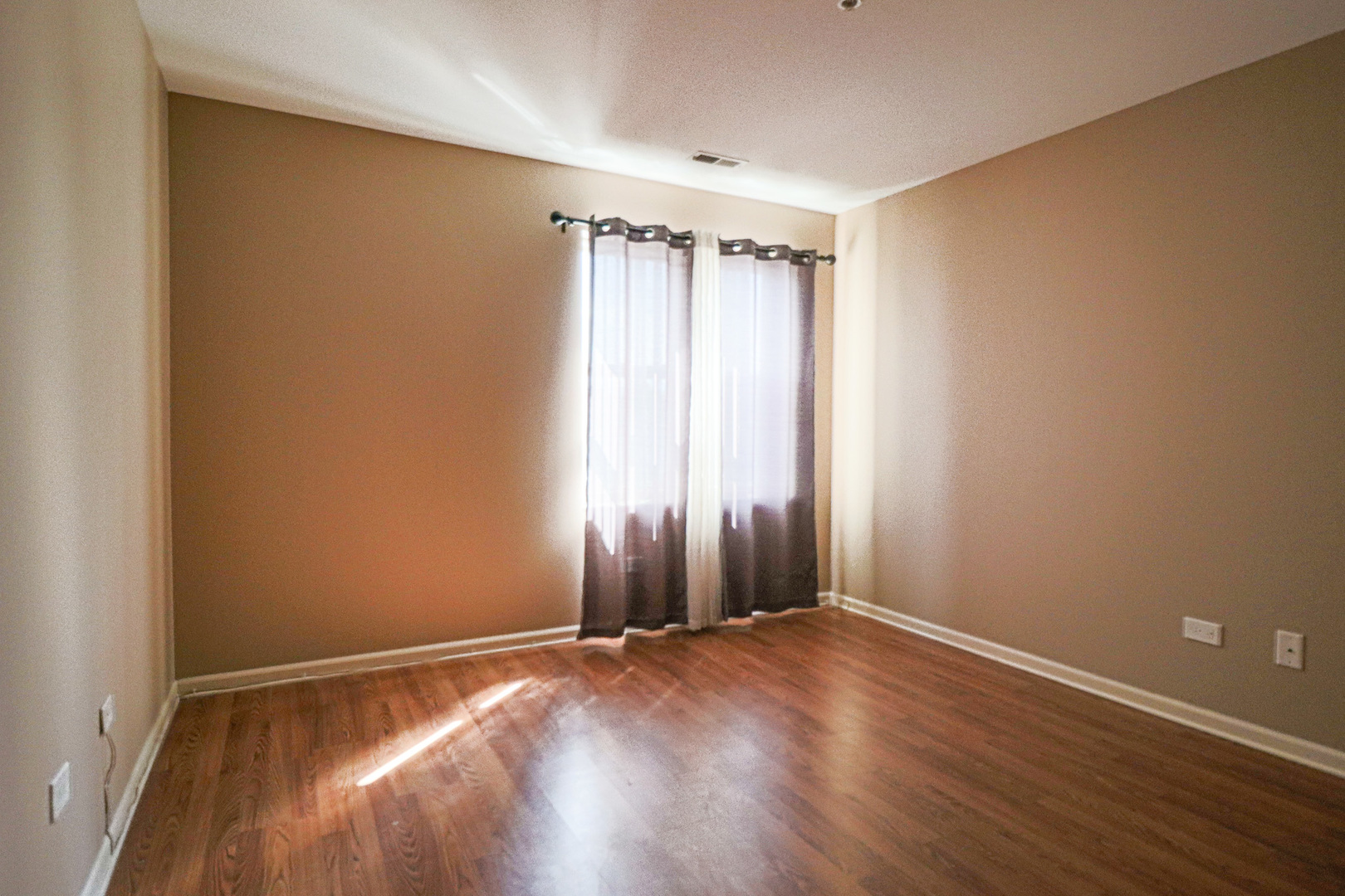 57 E Hattendorf Avenue #304, Roselle, IL 60172