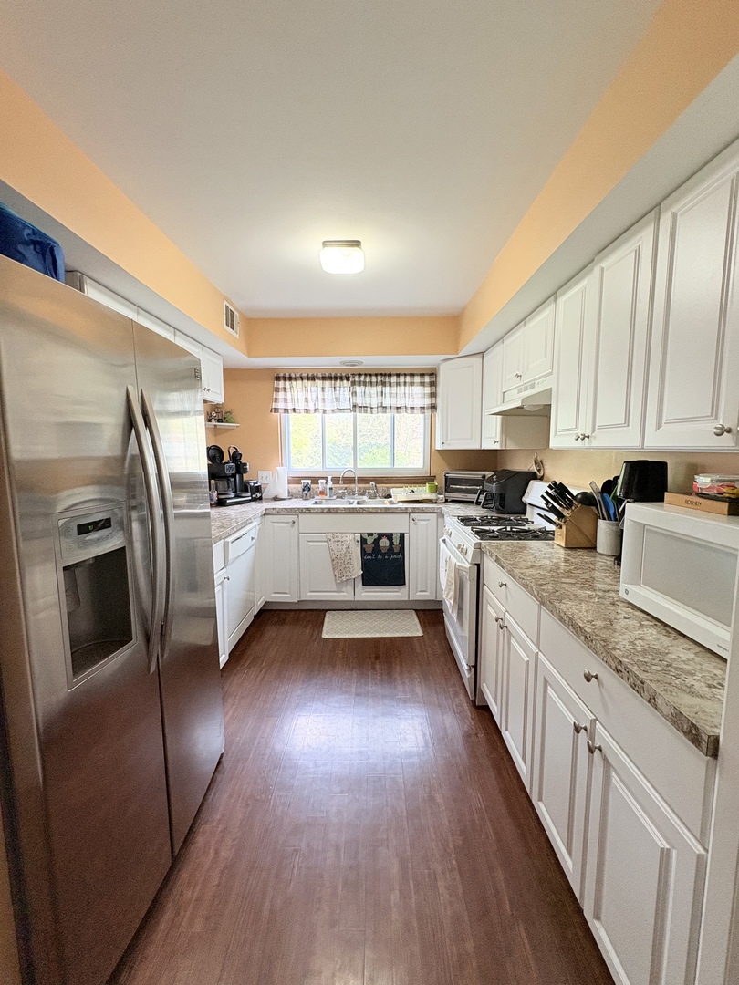 6 BUCKINGHAM Lane, Buffalo Grove, IL 60089