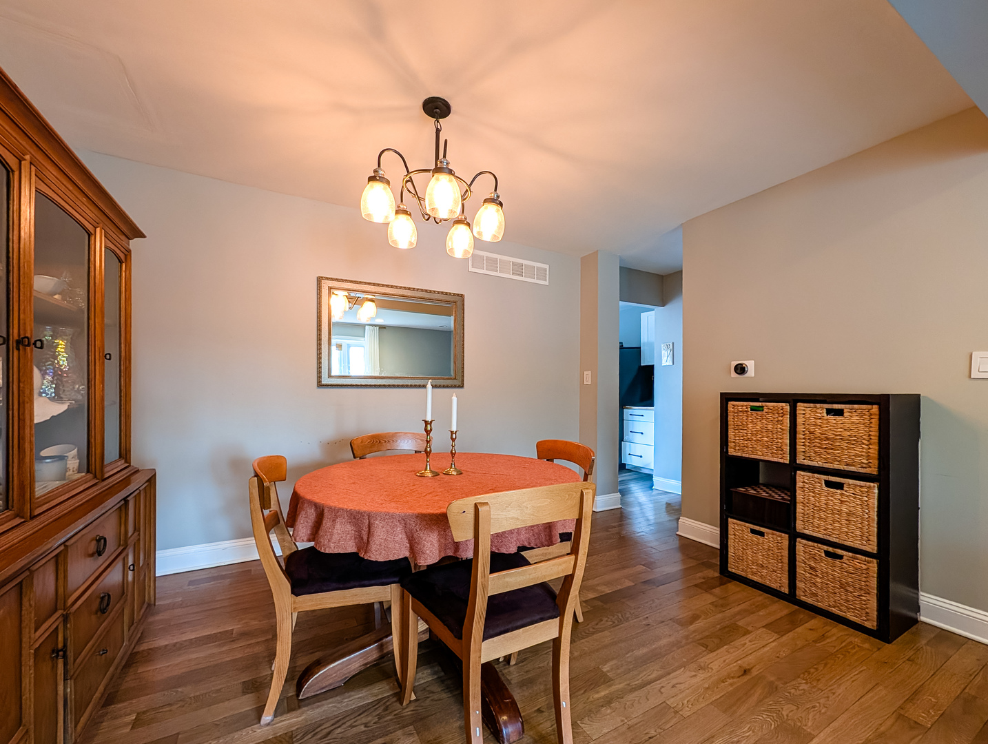 1931 Governors Lane, Hoffman Estates, IL 60169