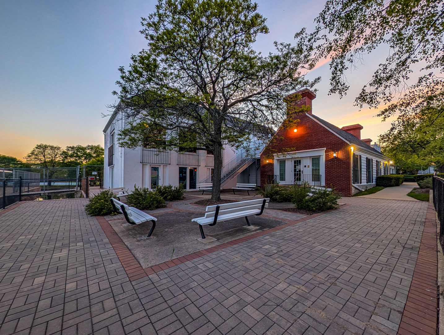 1931 Governors Lane, Hoffman Estates, IL 60169