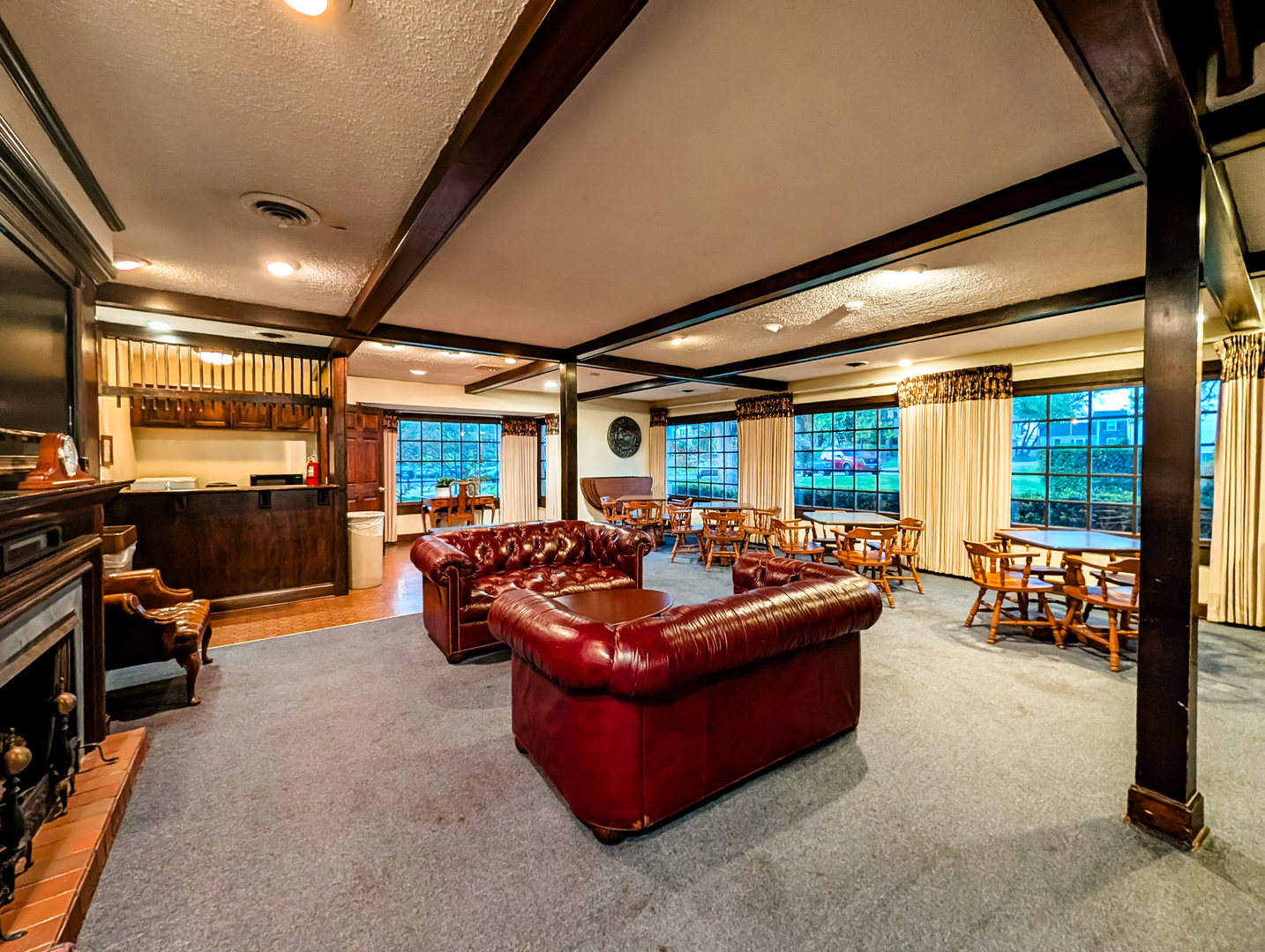 1931 Governors Lane, Hoffman Estates, IL 60169