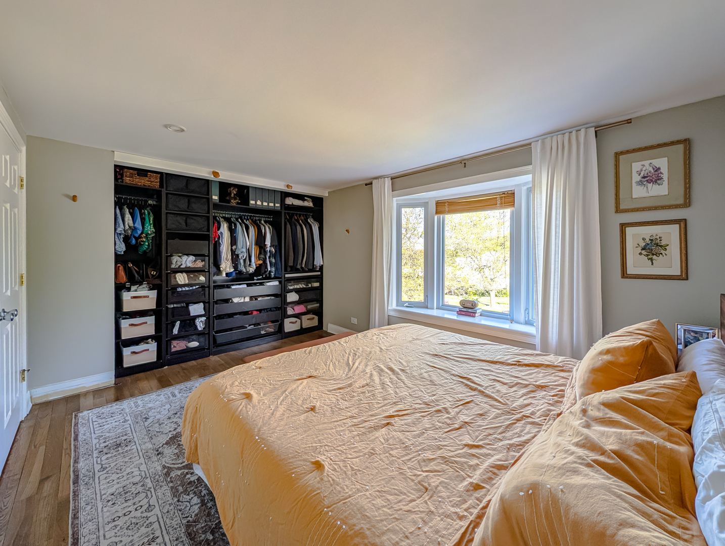1931 Governors Lane, Hoffman Estates, IL 60169
