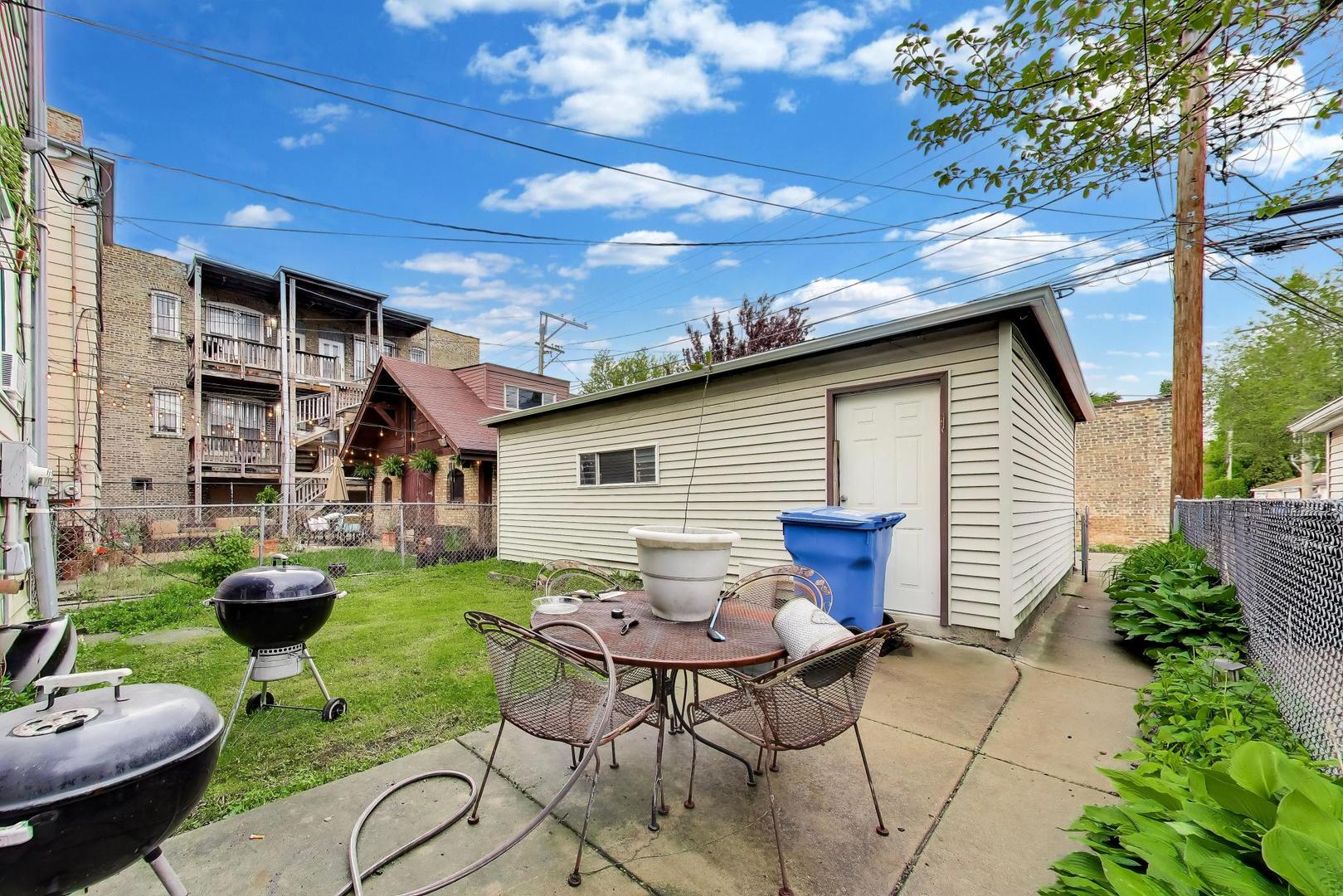 3848 W Irving Park Road, Chicago, IL 60618