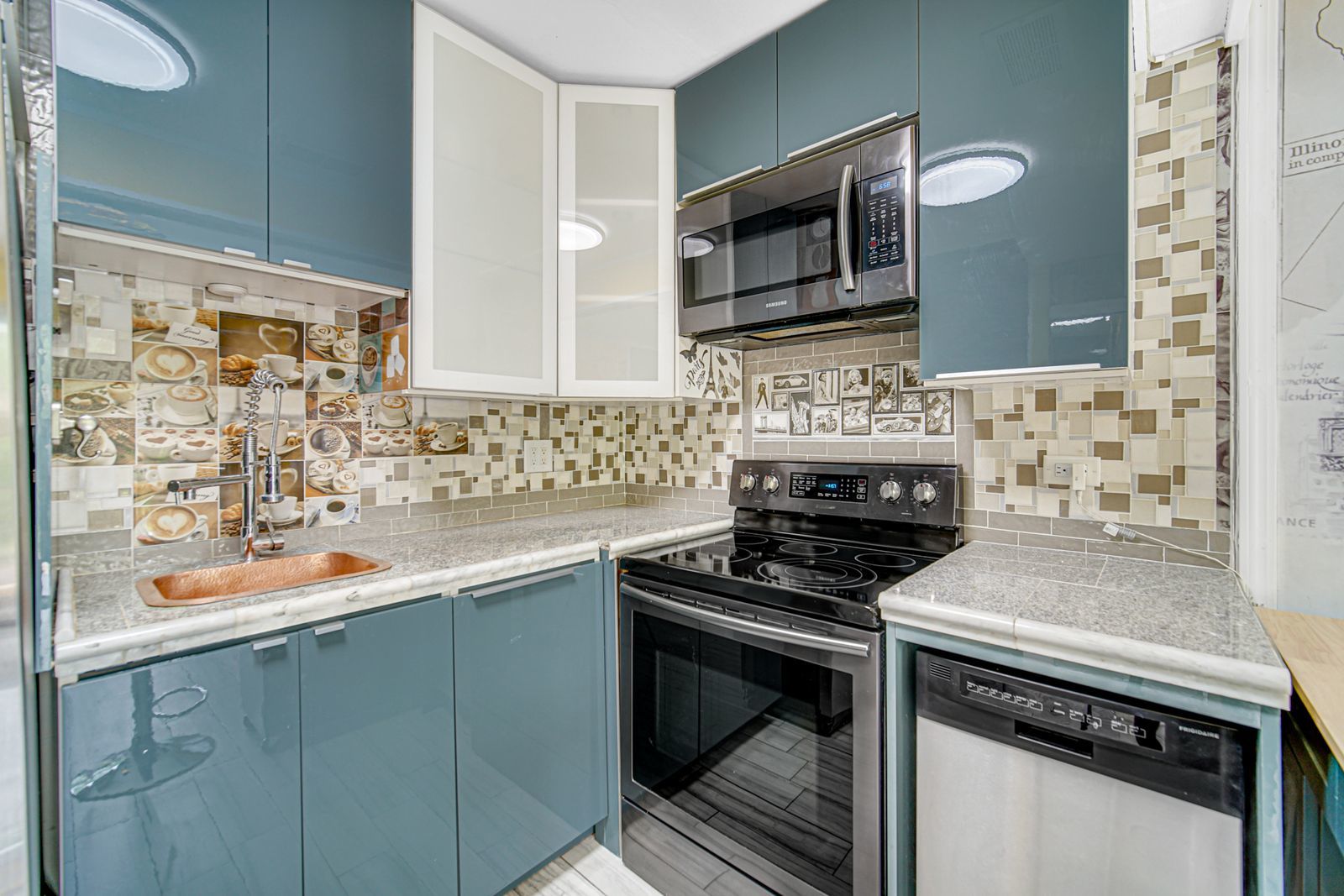 23 Jamaica Colony Street #2, Fox Lake, IL 60020