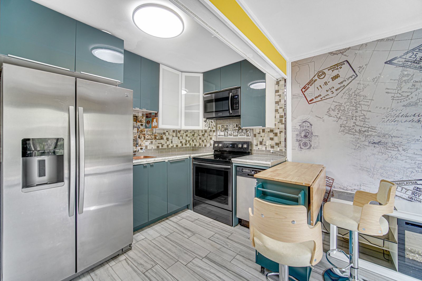 23 Jamaica Colony Street #2, Fox Lake, IL 60020