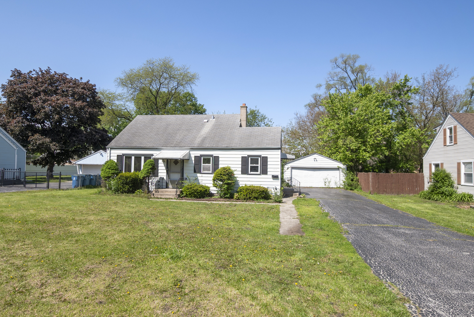 14516 Kolmar Avenue, Midlothian, IL 60445