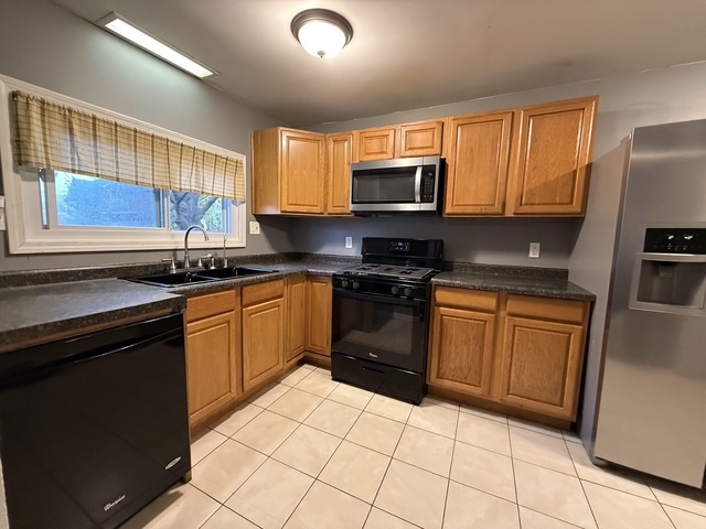 230 E ELM Street, Sycamore, IL 60178