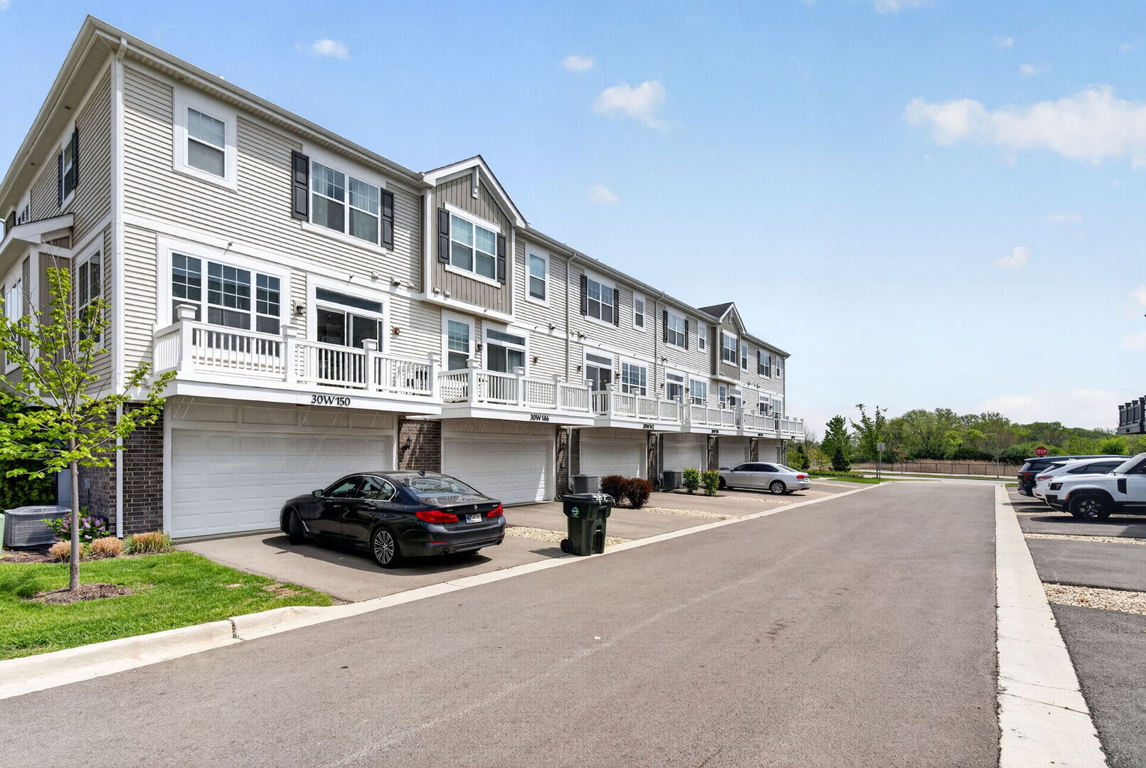 30W142 Wheeler Circle, Warrenville, IL 60563