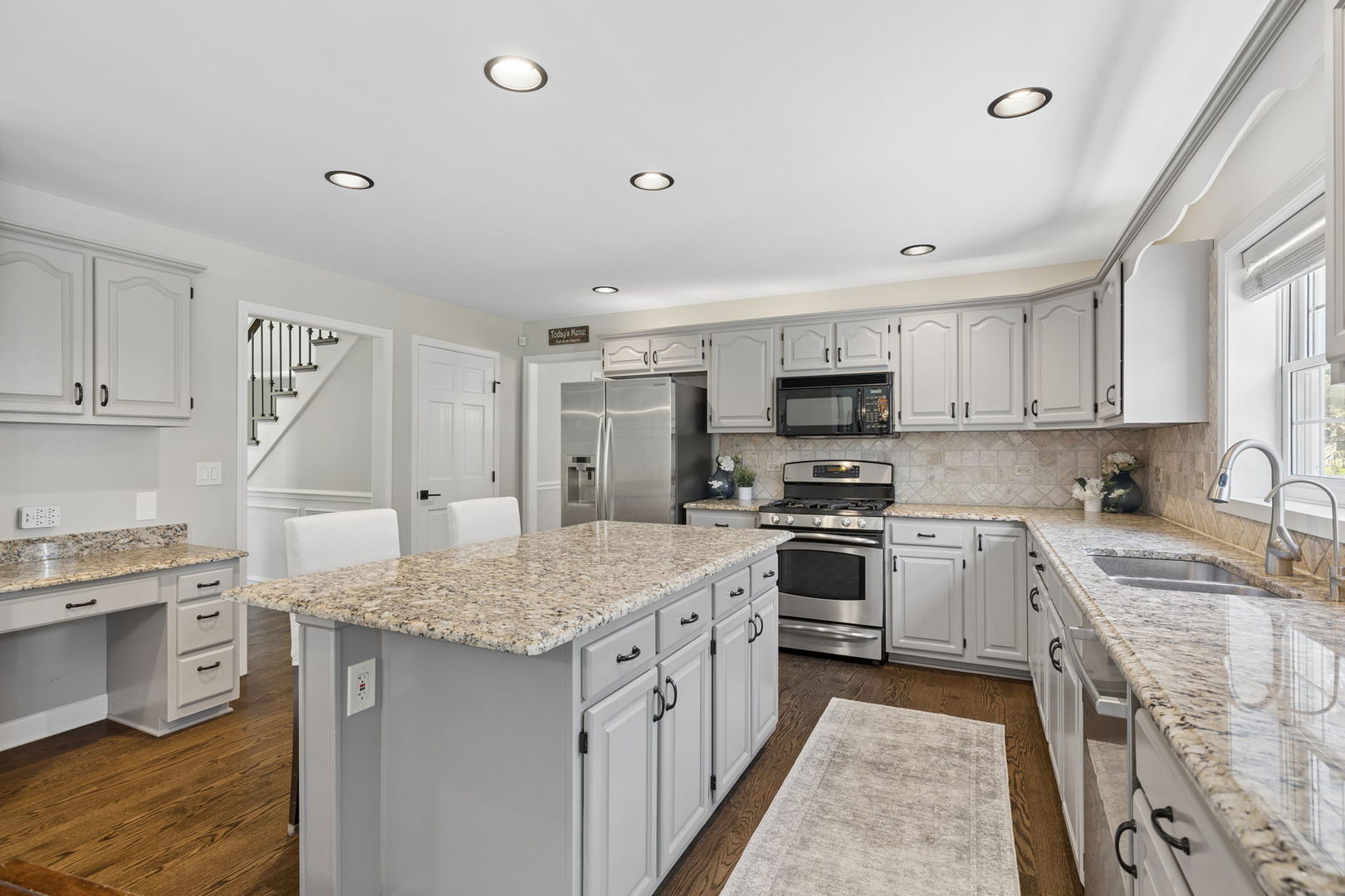 2624 Wendy Drive, Naperville, IL 60565