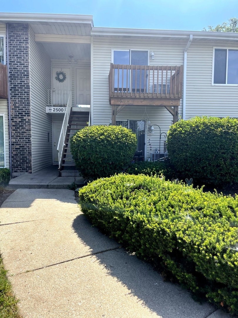 2500 Light Road #202, Oswego, IL 60543