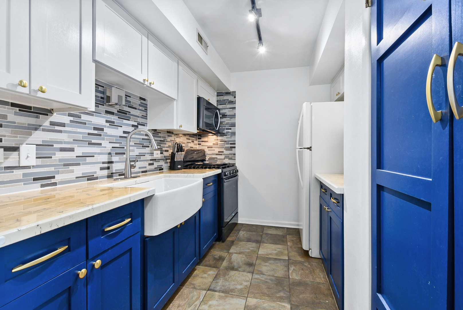 8924 W 140th Street #303, Orland Park, IL 60462