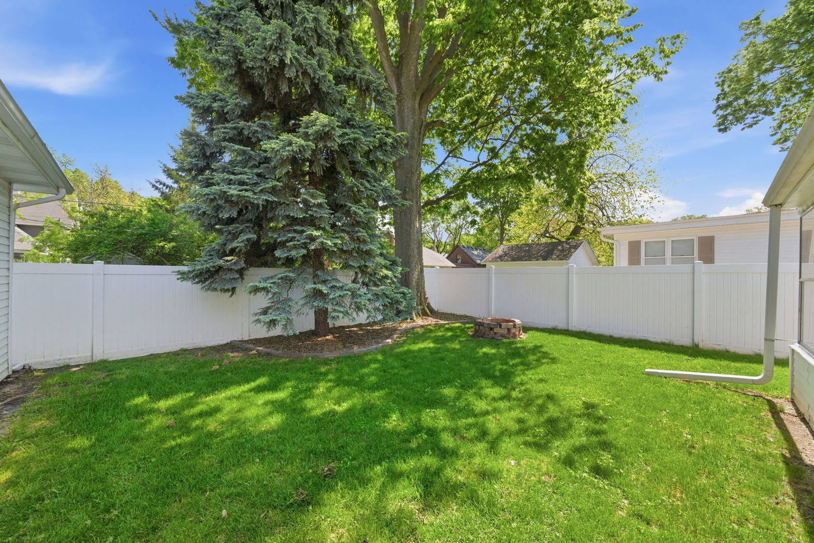 1307 Illinois Avenue, Ottawa, IL 61350