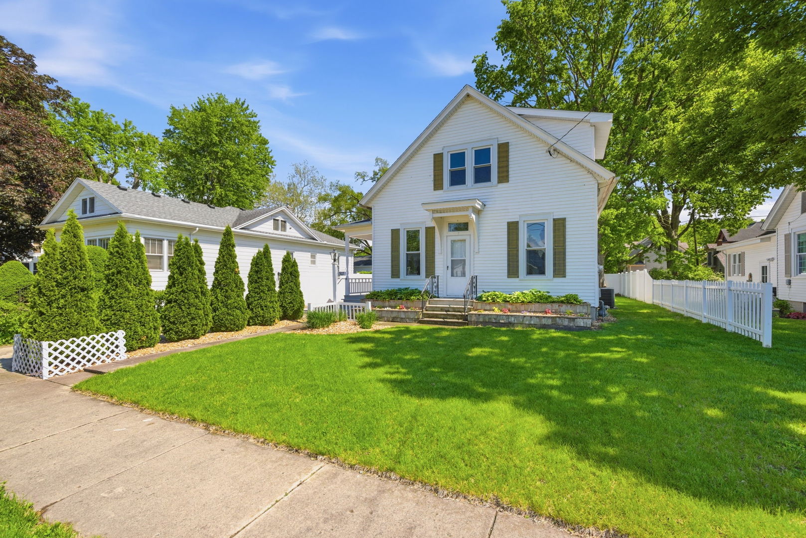 1307 Illinois Avenue, Ottawa, IL 61350