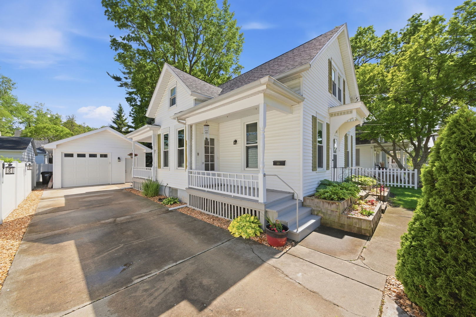 1307 Illinois Avenue, Ottawa, IL 61350