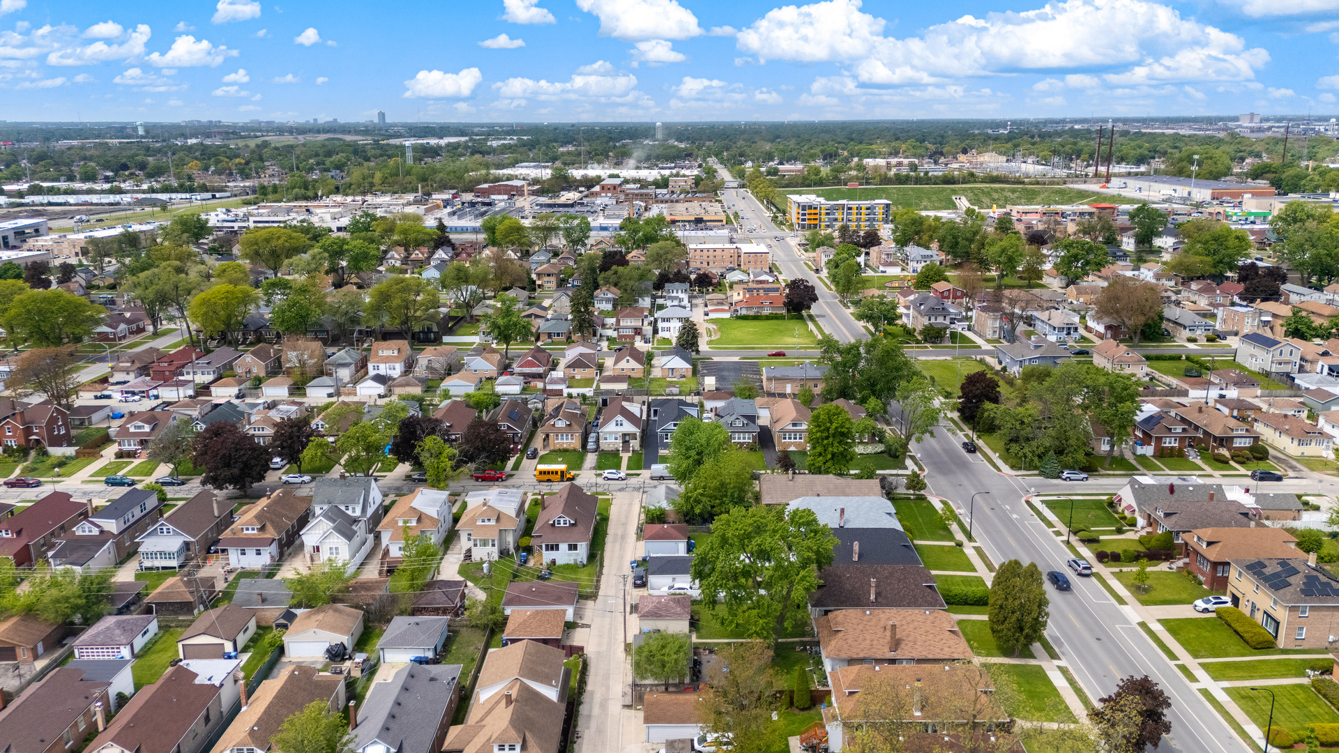 608 S 21st Avenue, Maywood, IL 60153