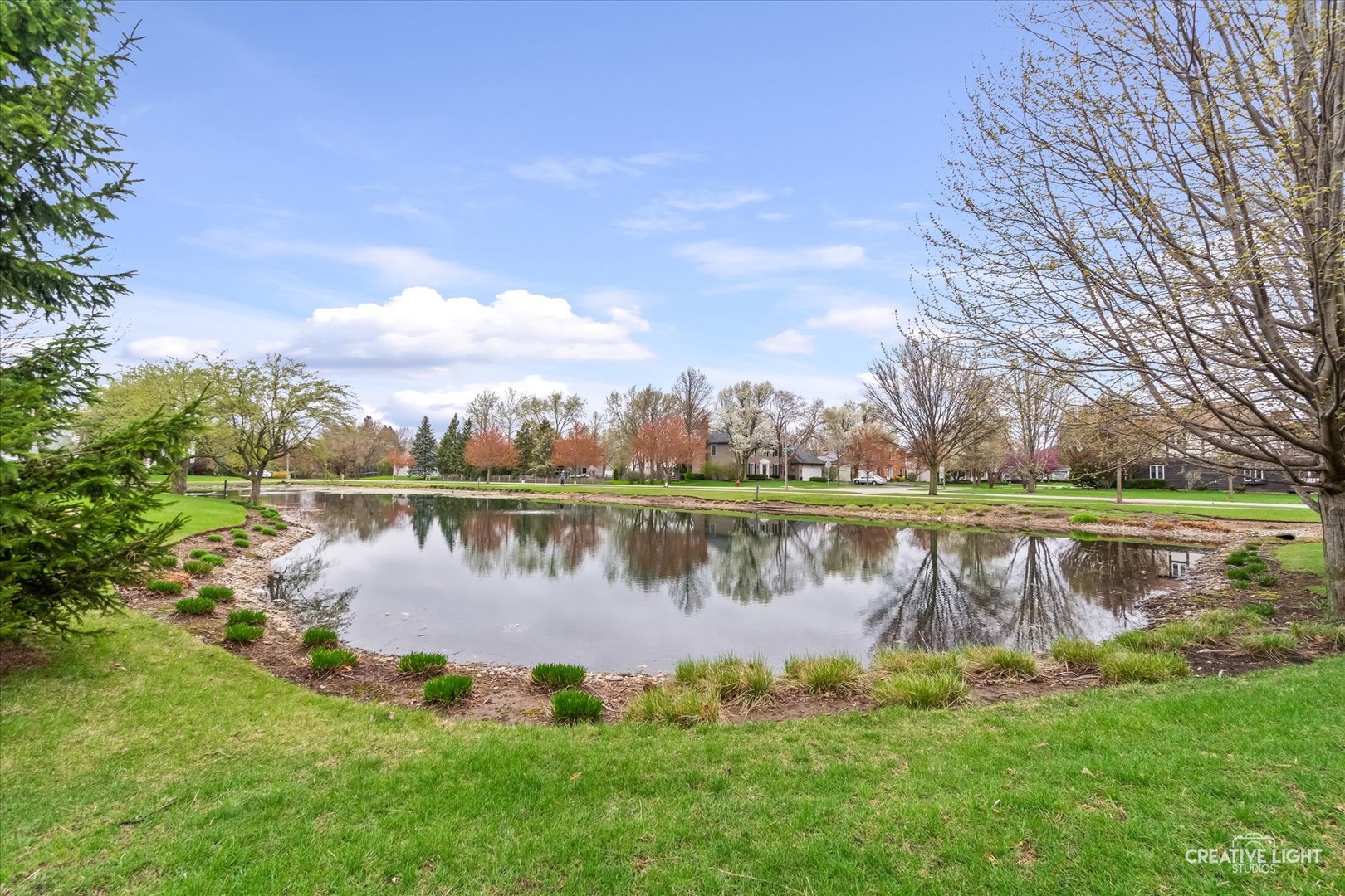 209 Grays Drive #209, Oswego, IL 60543