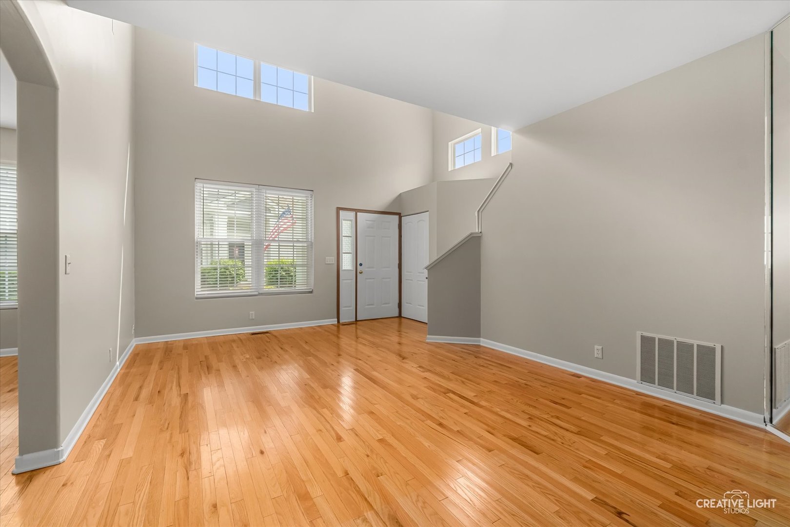 209 Grays Drive #209, Oswego, IL 60543