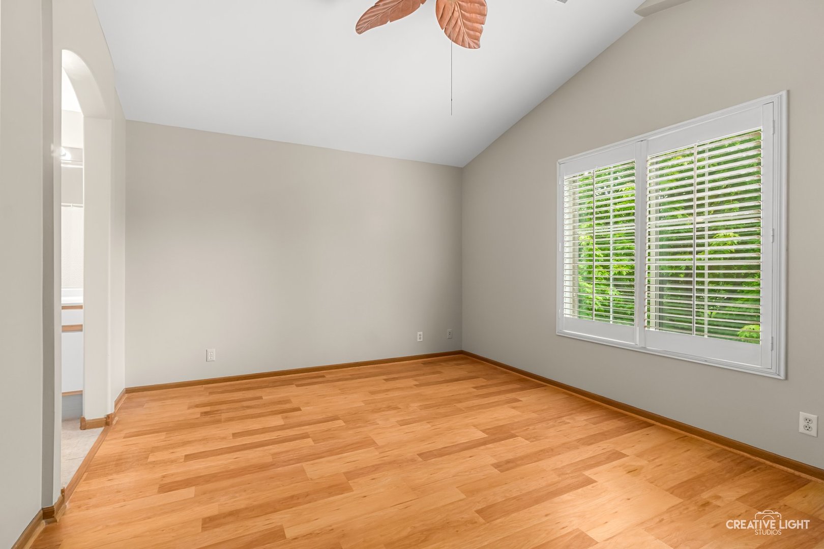 209 Grays Drive #209, Oswego, IL 60543