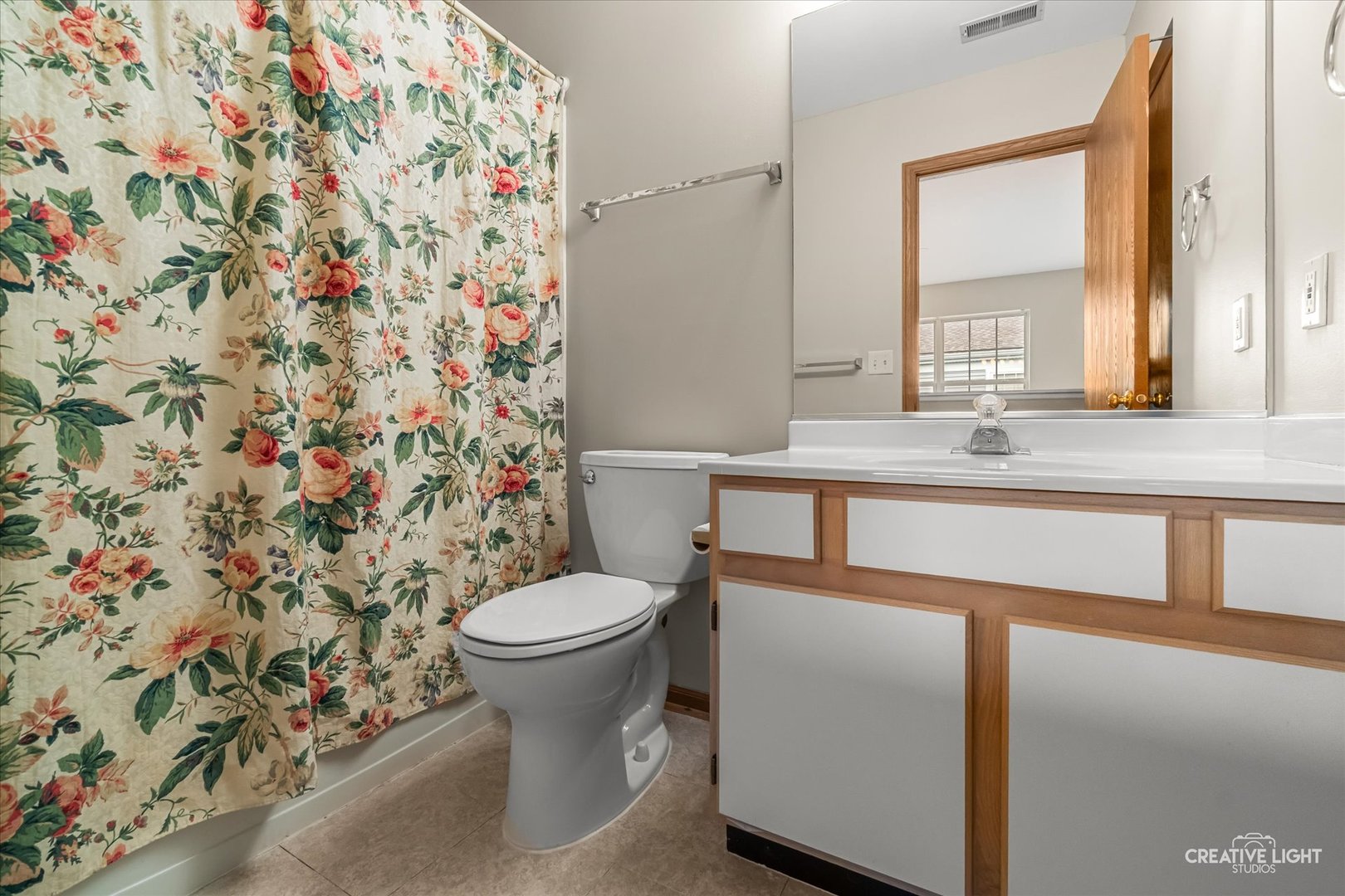 209 Grays Drive #209, Oswego, IL 60543