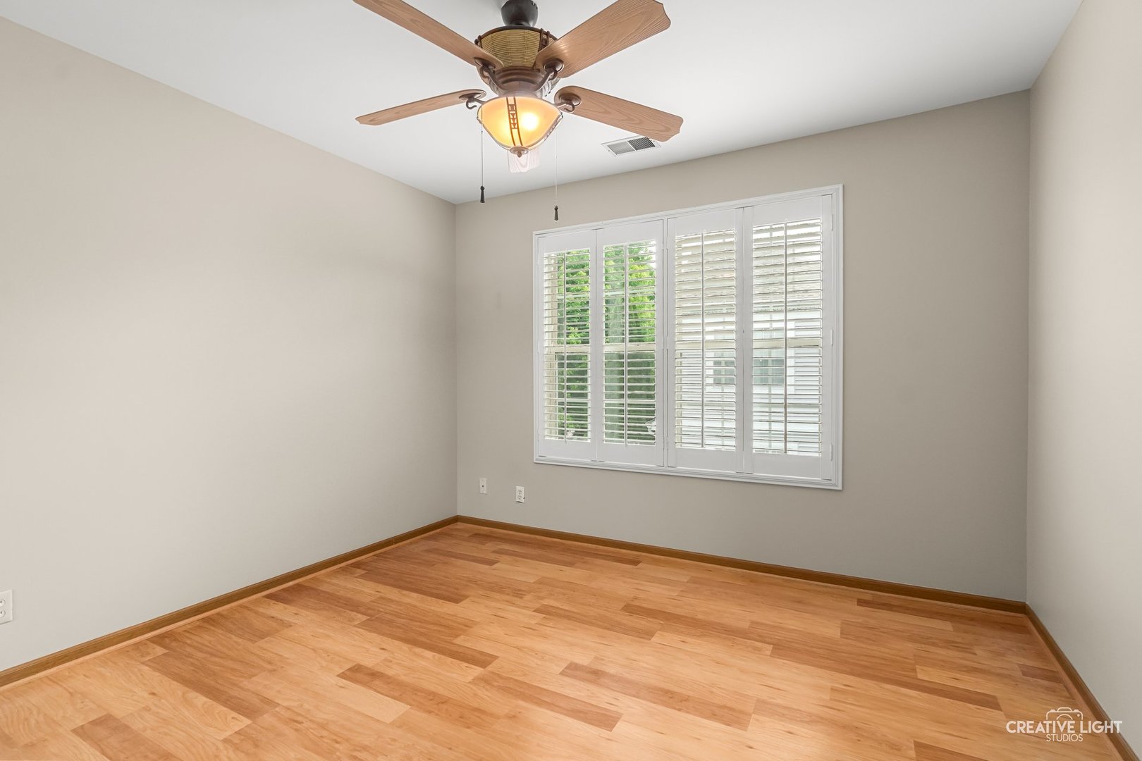 209 Grays Drive #209, Oswego, IL 60543