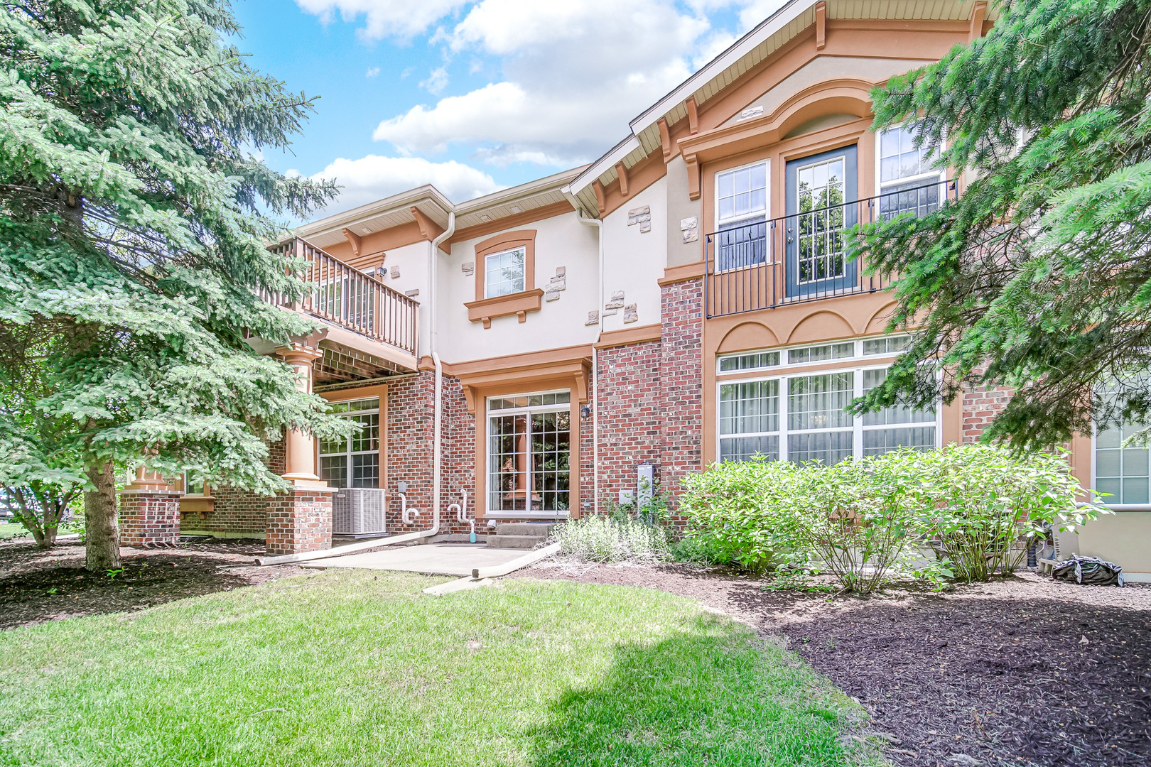 322 Montabello #322, Bloomingdale, IL 60108