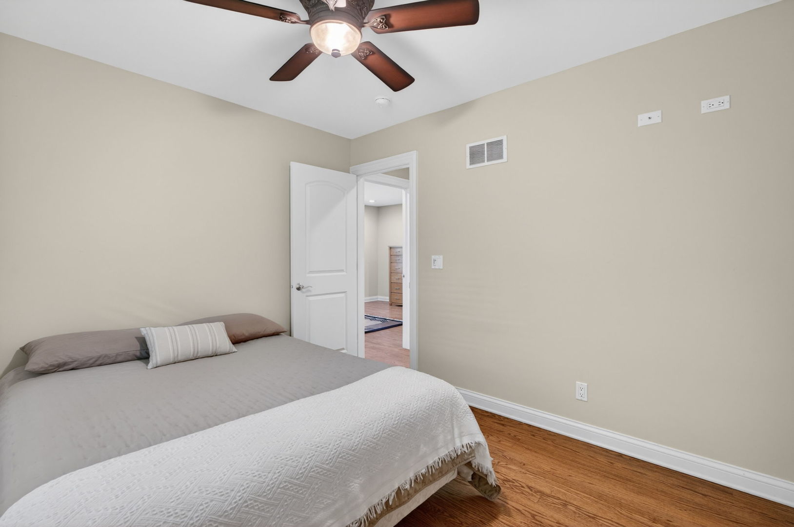 43W239 Hazelwood Trail, St. Charles, IL 60175