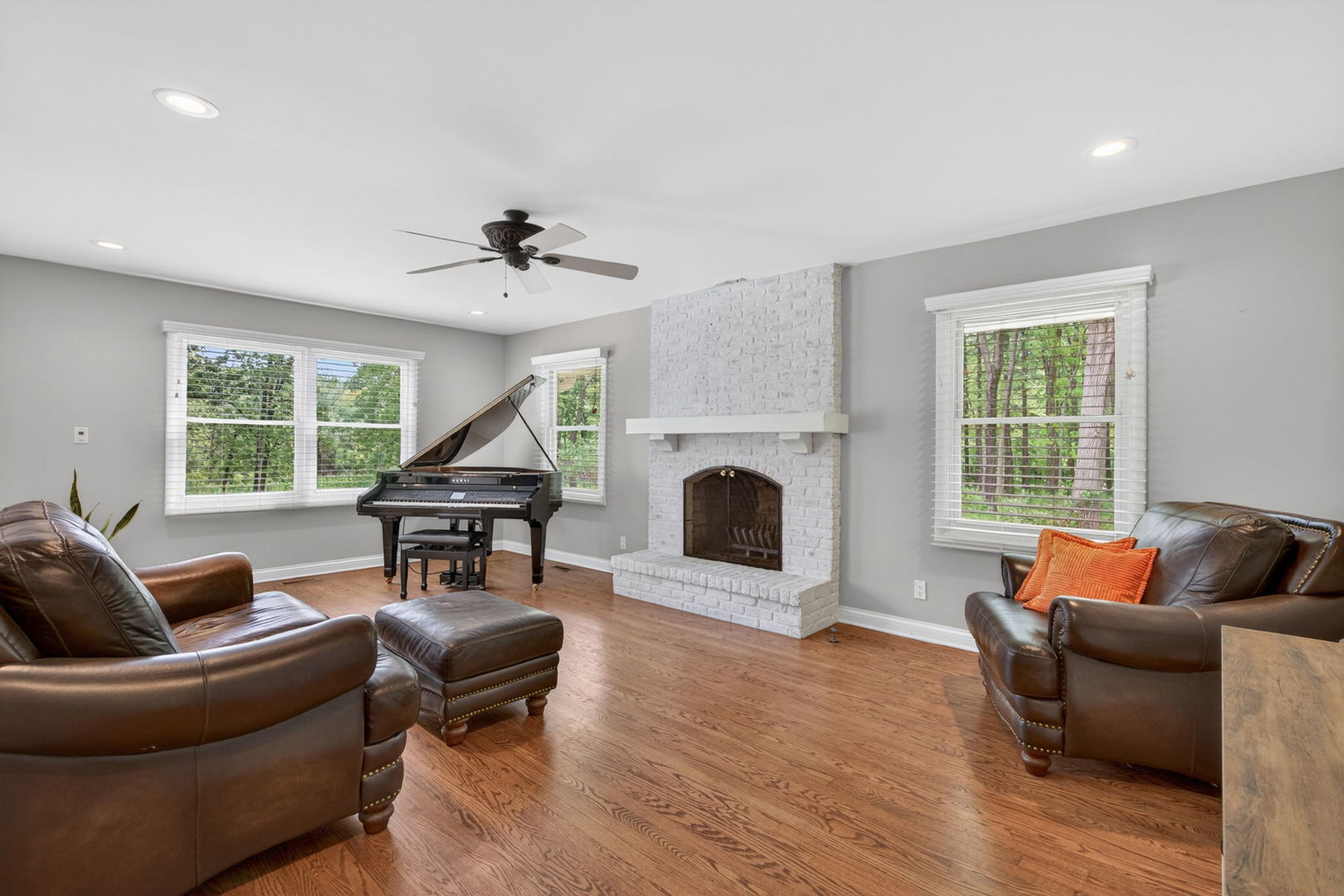 43W239 Hazelwood Trail, St. Charles, IL 60175