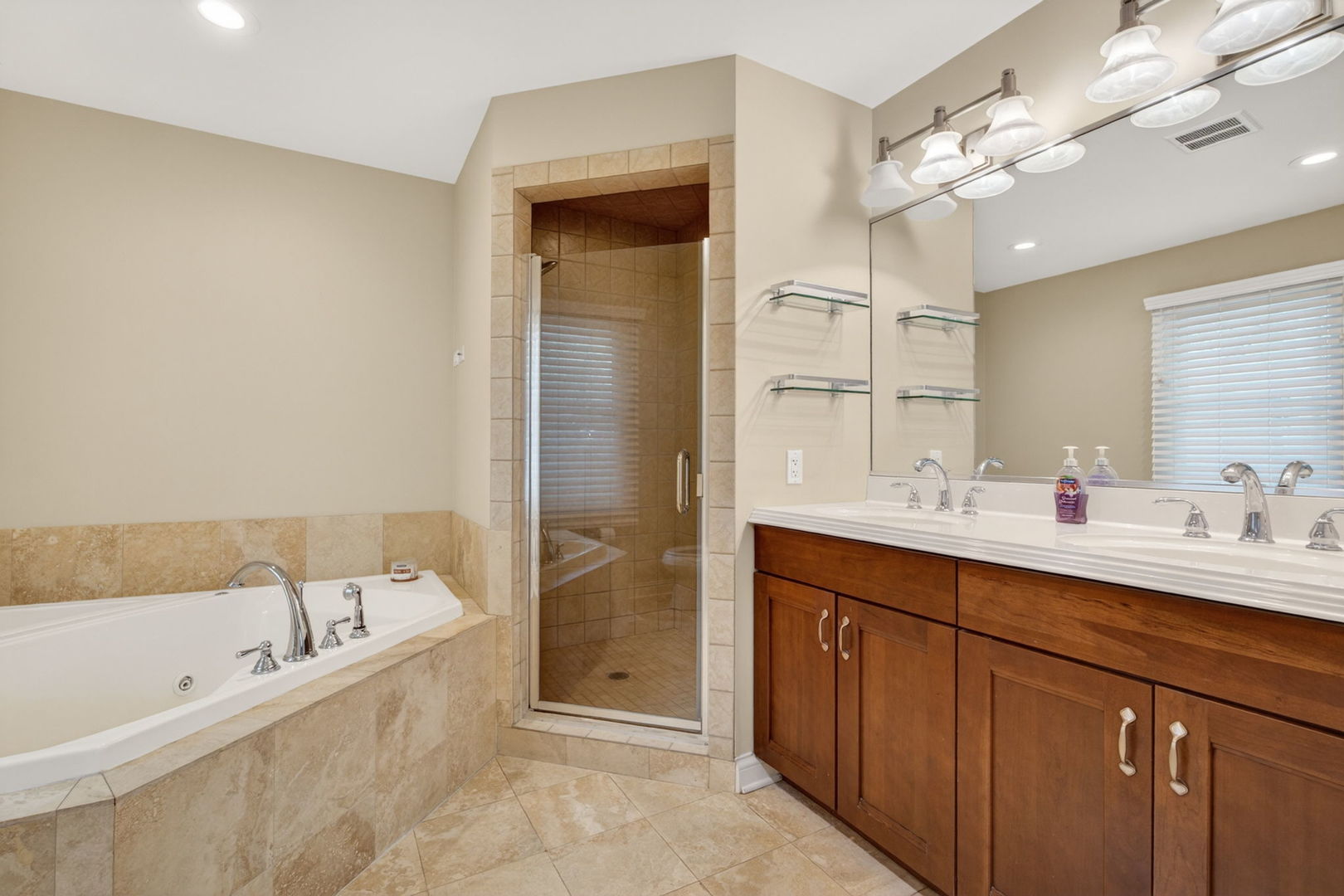 43W239 Hazelwood Trail, St. Charles, IL 60175
