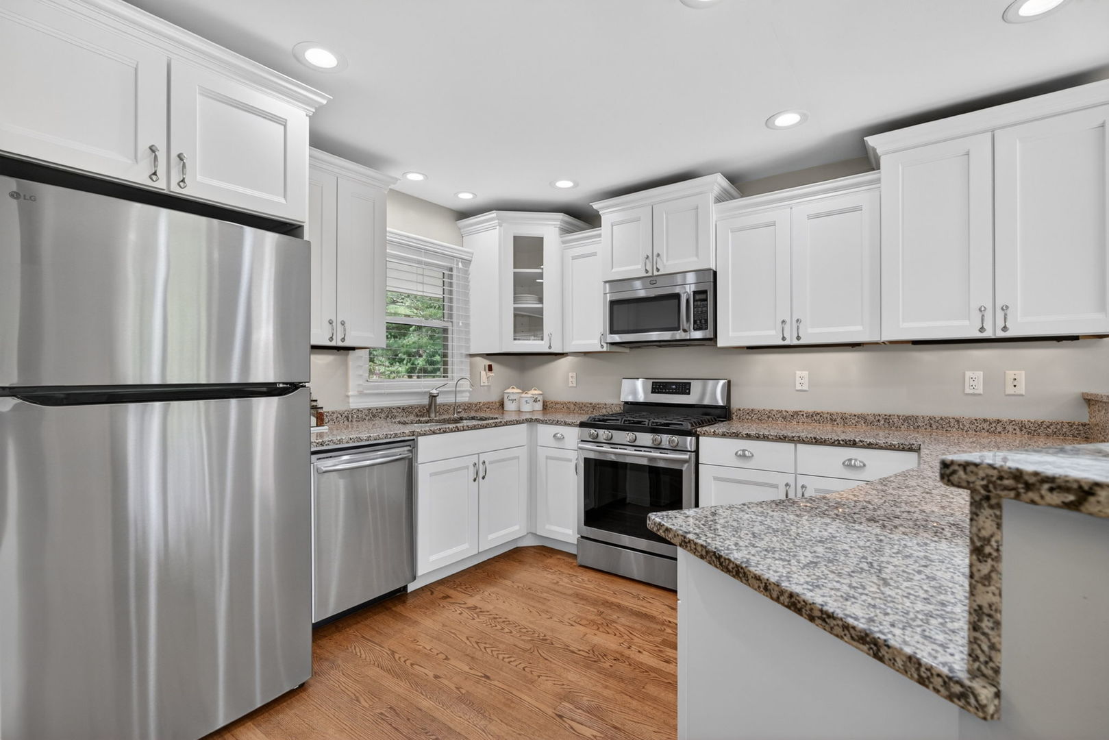 43W239 Hazelwood Trail, St. Charles, IL 60175