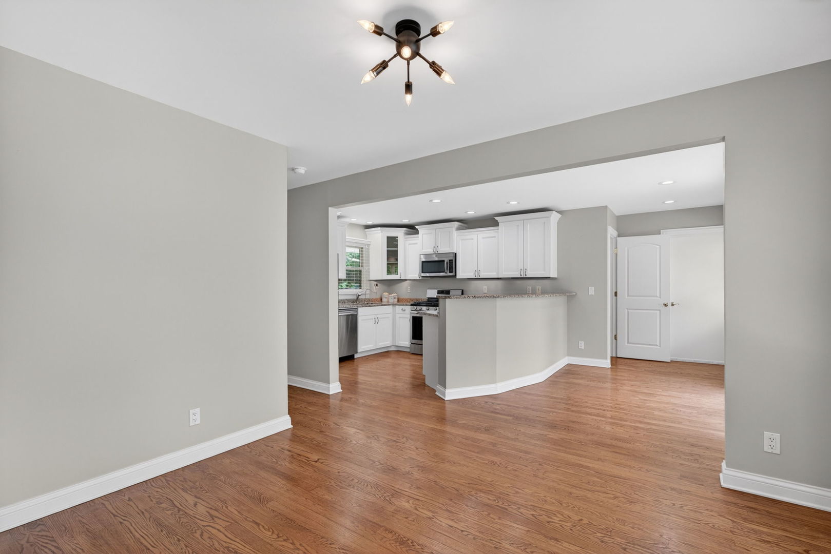 43W239 Hazelwood Trail, St. Charles, IL 60175