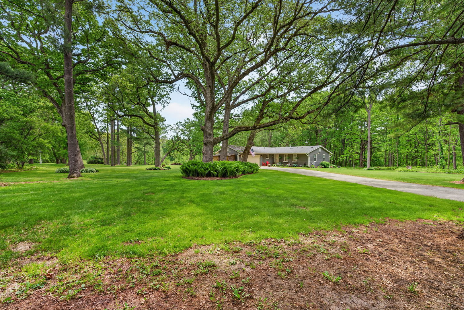 43W239 Hazelwood Trail, St. Charles, IL 60175