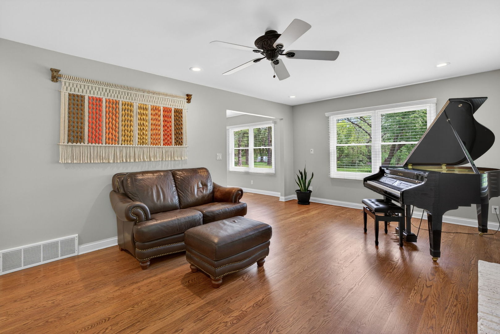 43W239 Hazelwood Trail, St. Charles, IL 60175