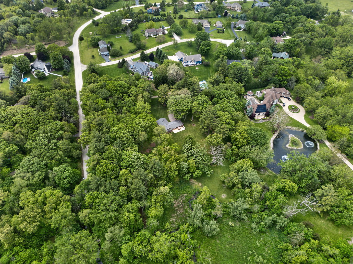 43W239 Hazelwood Trail, St. Charles, IL 60175