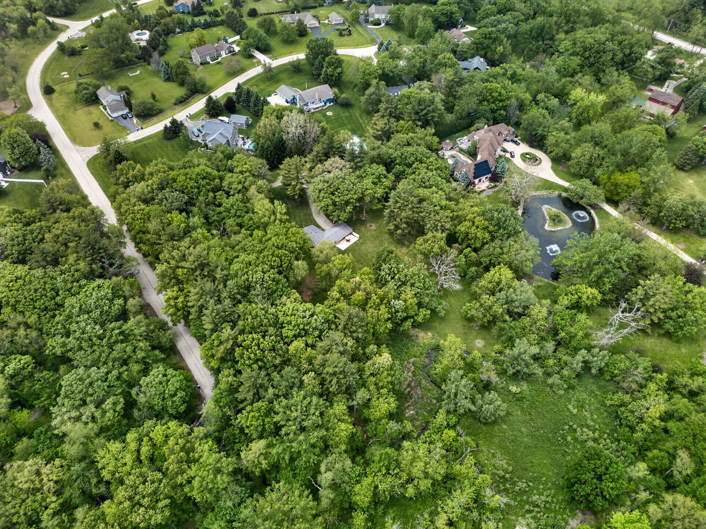 43W239 Hazelwood Trail, St. Charles, IL 60175