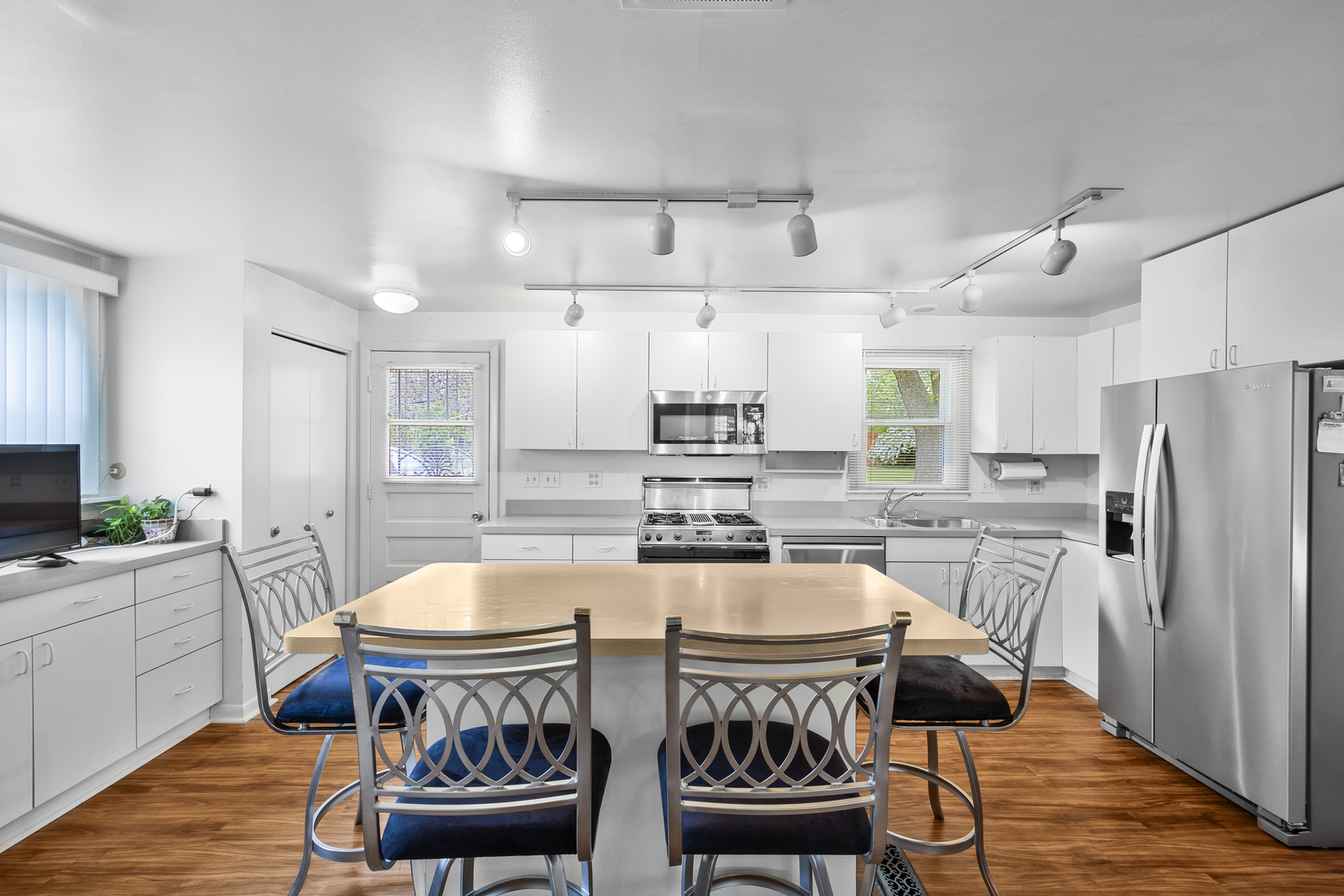 19031 Baker Avenue, Country Club Hills, IL 60478