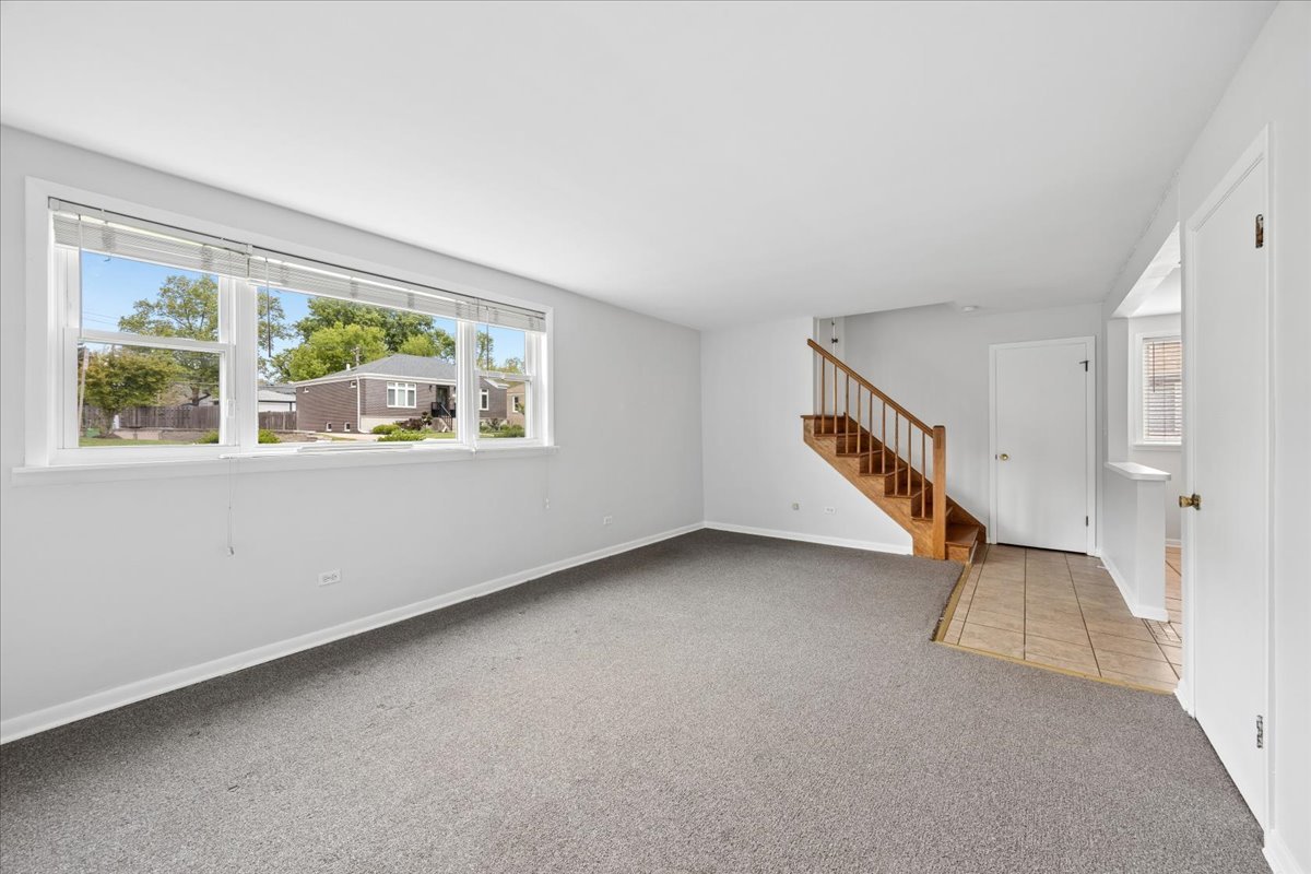 255 E Burlington Street #1, Riverside, IL 60546