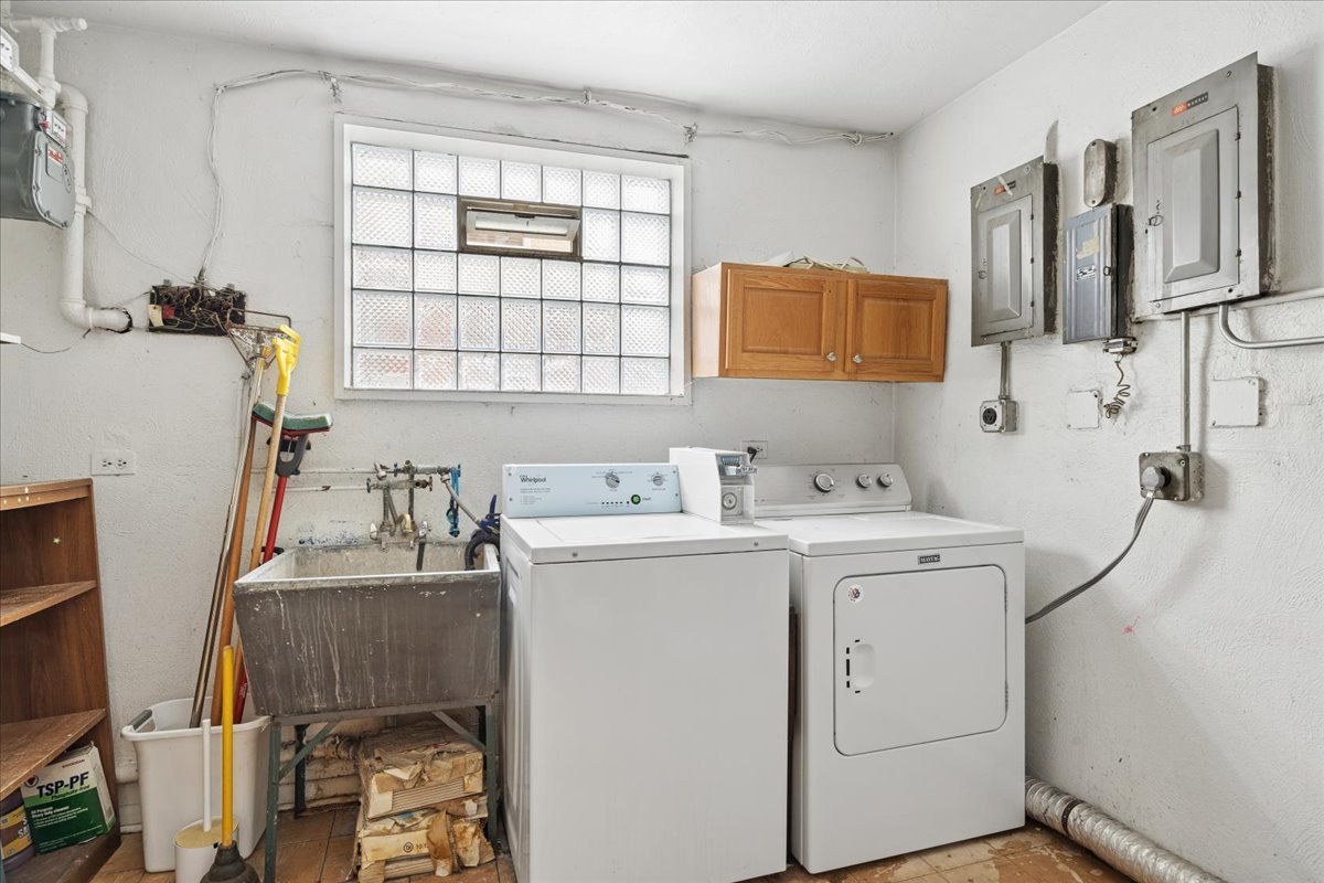 255 E Burlington Street #1, Riverside, IL 60546