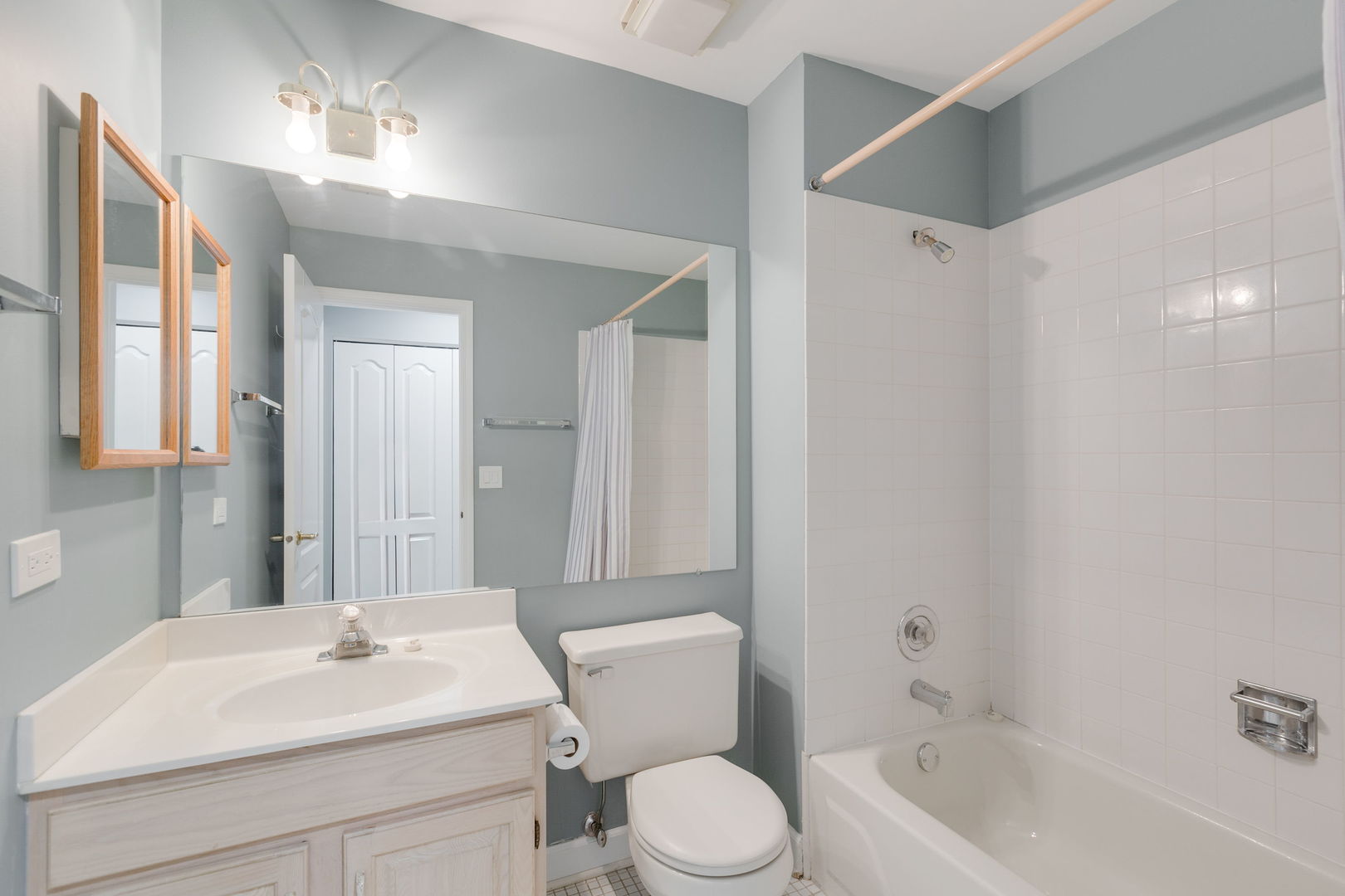 1742 W Orchard Place #1742, Arlington Heights, IL 60005