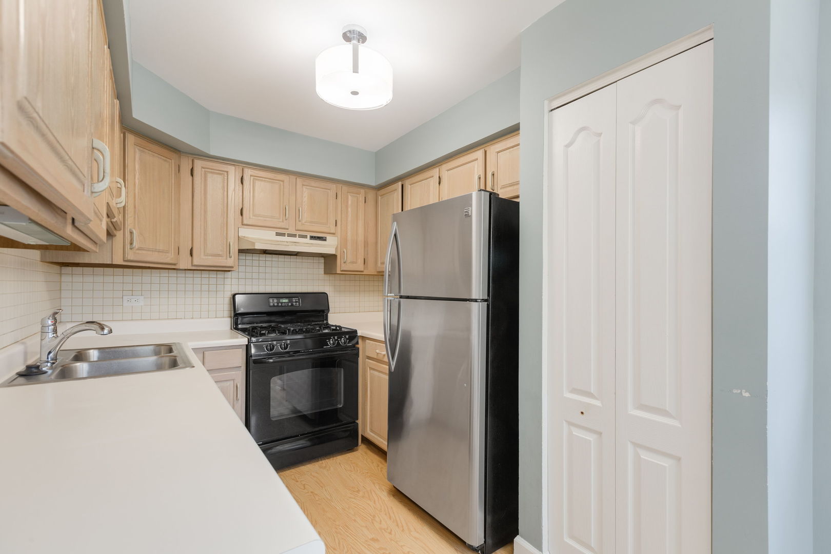 1742 W Orchard Place #1742, Arlington Heights, IL 60005