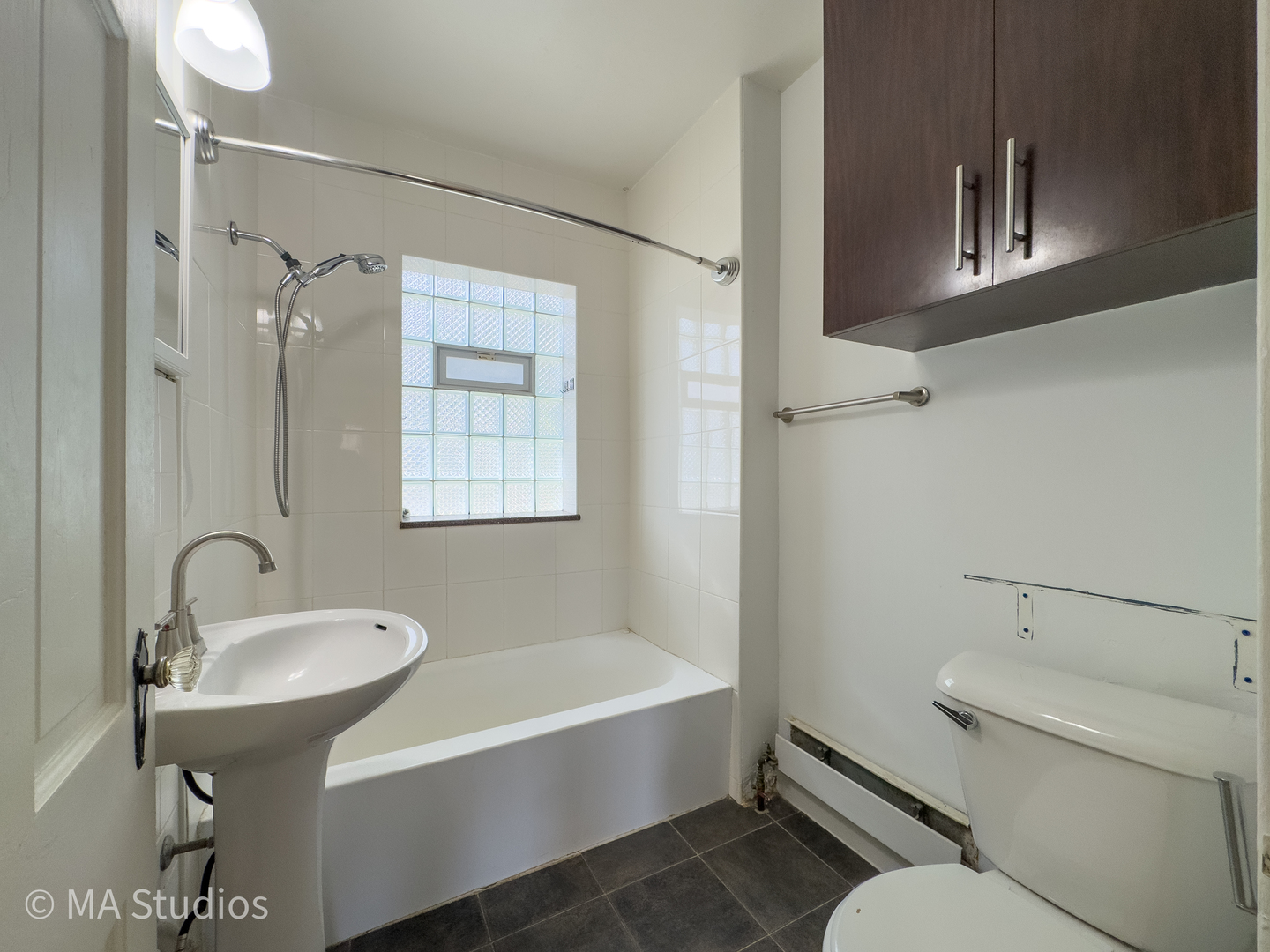 216 Wilcox Avenue, Elgin, IL 60123
