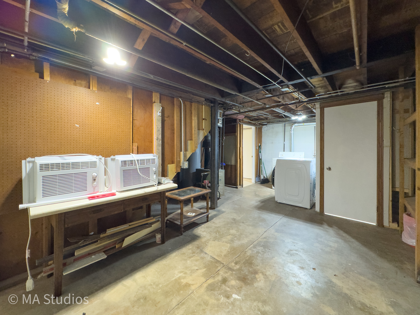 216 Wilcox Avenue, Elgin, IL 60123