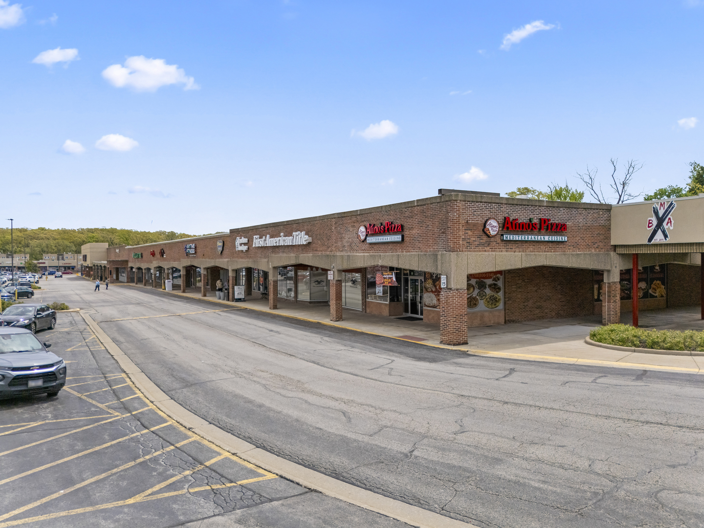 8711 W 95 Street, Hickory Hills, IL 60457