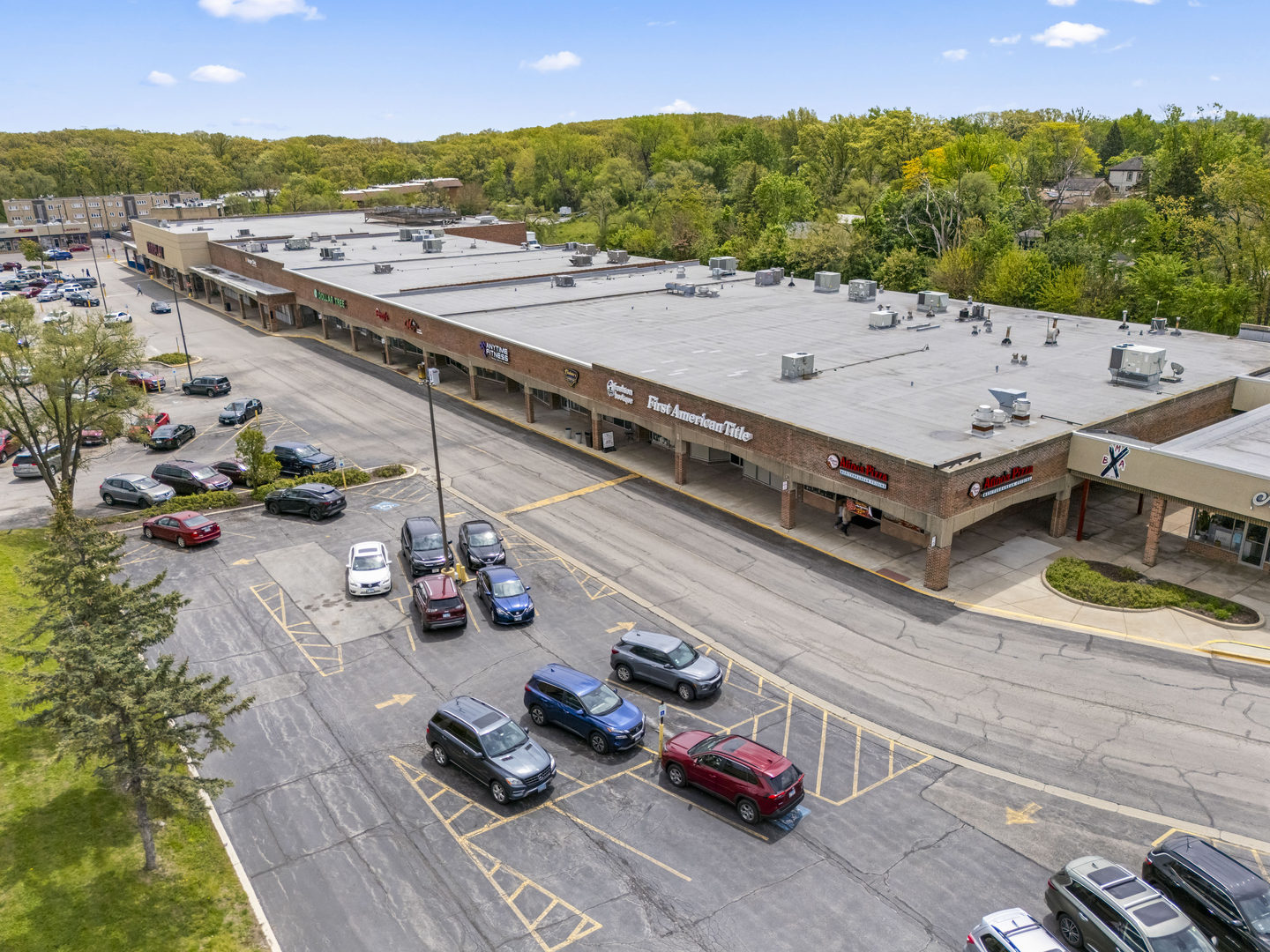 8711 W 95 Street, Hickory Hills, IL 60457