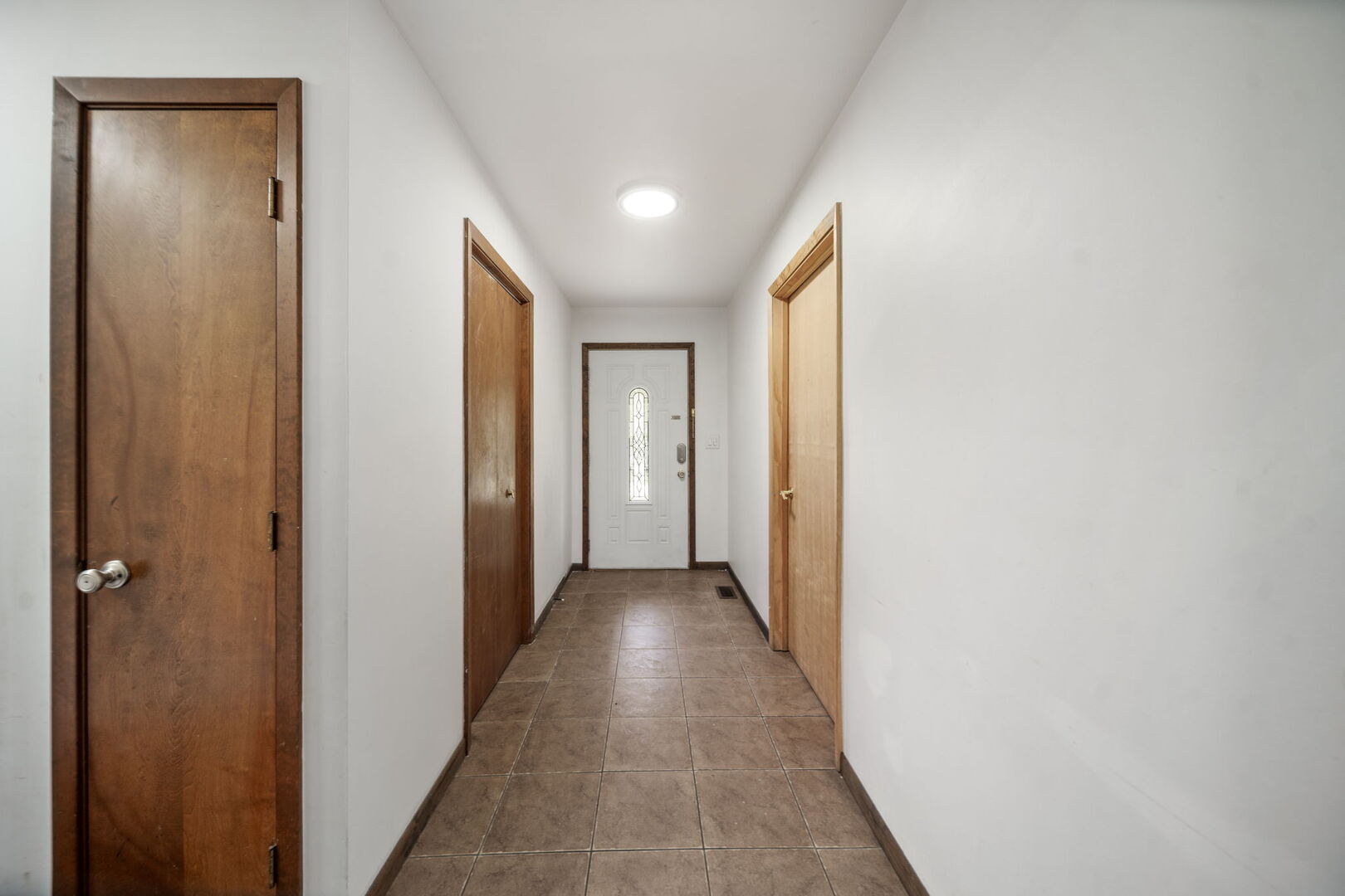 8 HALF DAY Road, Lincolnshire, IL 60069