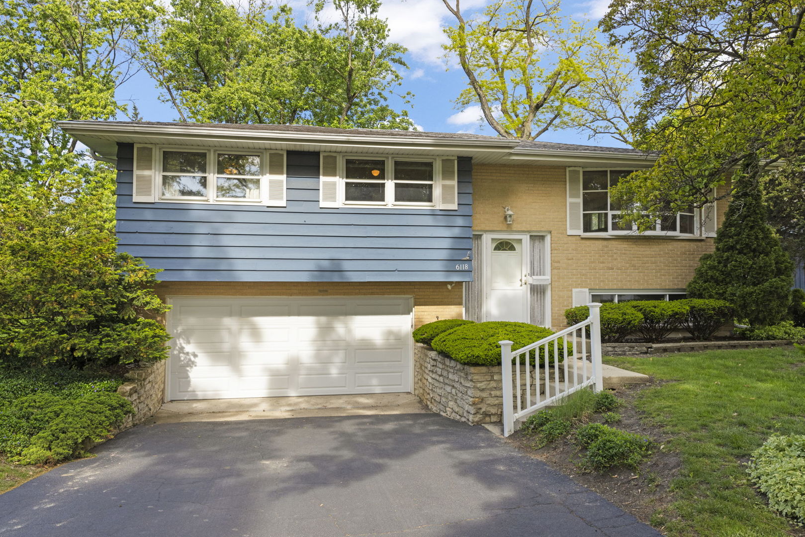 6118 Lyman Avenue, Downers Grove, IL 60516