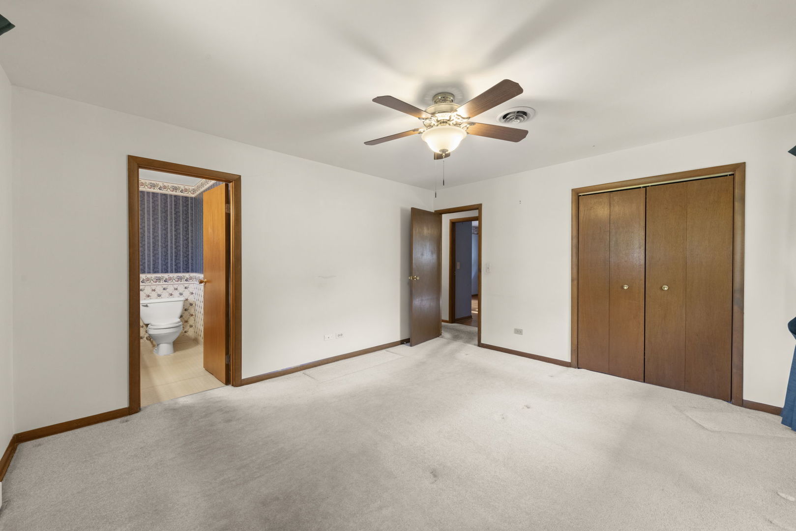 6118 Lyman Avenue, Downers Grove, IL 60516